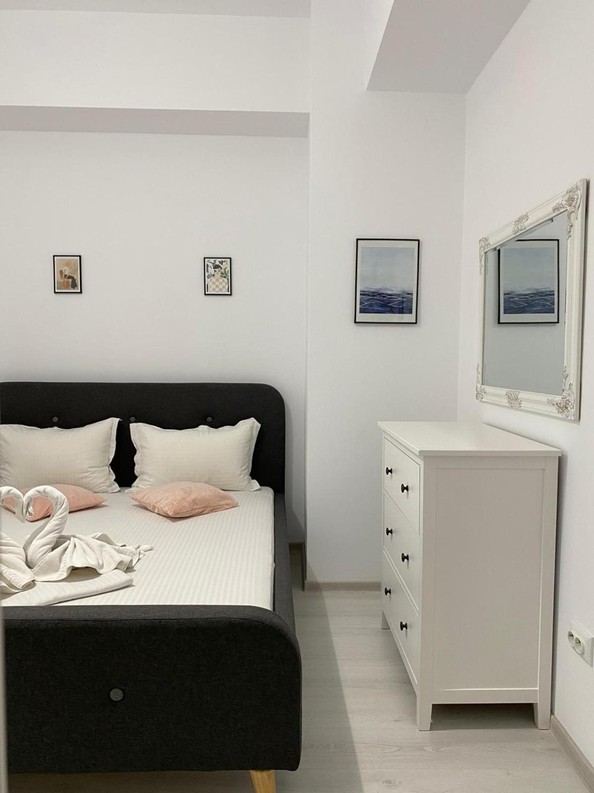 Luxury Glam Apartments Iasi At Lazar Palas Exterior photo